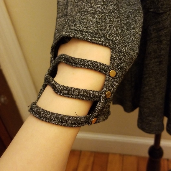 *One 3X left* Plus Size Gray Draped Caged Top - Picture 4 of 5